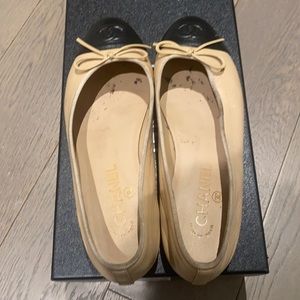 Beige and black Chanel ballet flats size 37.  Some wear comes w box/dust bags